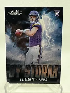 2024 Panini Absolute JJ McCarthy By Storm RC #BS-JMY Minnesota Vikings Rookie - Foto 1 di 4