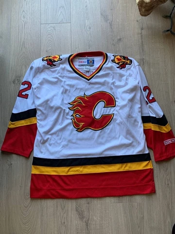 Calgary Flames Vintage CCM IGINLA NHL Jersey 90's Cover