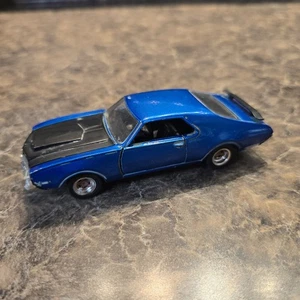 Road Champs 1999 Maßstab 1:43 Diecast Oldsmobile 442 blau schwarz Motorhaube - Bild 1 von 8