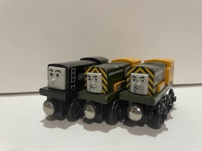 Thomas & Friends Wooden Railway 2003 Lote de 3 c/ Diesel, Iron Arry & Bert - Imagem 1 de 4