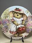 Royal Worcester World of Bears Strawberry Suzie Plate 97 signed Leigh Beavis-Wes