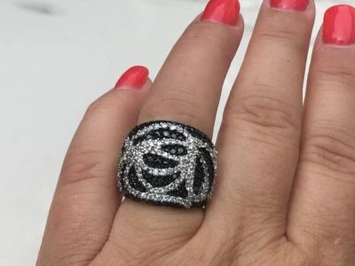 Charles Winston Sterling Silver Black & White CZ Swirl Ring - Image 1 of 4