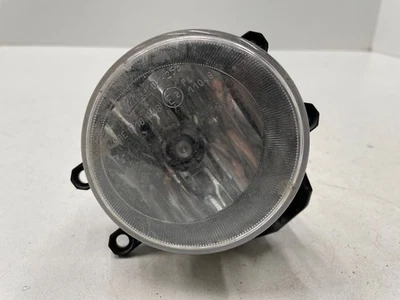 Faro antiniebla parachoques delantero derecho Toyota Yaris 2018 8121002110 NAB36212 Foto 1 de 3