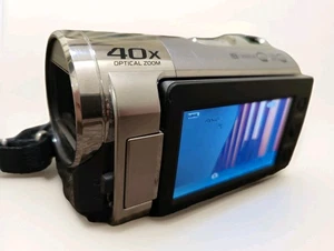 Panasonic SDR-S45 Handheld High Definition Camcorder silber getestet - Bild 1 von 7