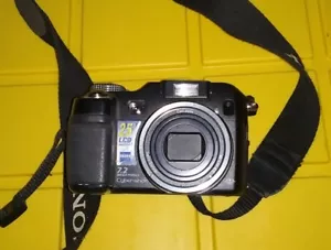 Sony Cyber Shot DSC-V3 4X Zoom 7.2mp Camera Nice - Picture 1 of 8