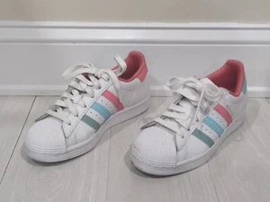 Adidas Kids Superstar JR F0649 Turnschuhe Größe 4,5 (US) weiß rosa grün Schuhe Spitze - Bild 1 von 13