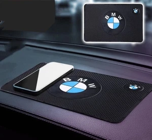 TAPPETINO CRUSCOTTO ANTISCIVOLO BMW. PER CHIAVI CELLULARE GOMMA SILICONE REGALO NATALE 8€ - Foto 1 di 17