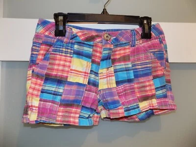 PANTALONES CORTOS CHINOS JUSTIFICA ESTAMPADOS A CUADROS TALLA 10R NIÑA Foto 1 de 3