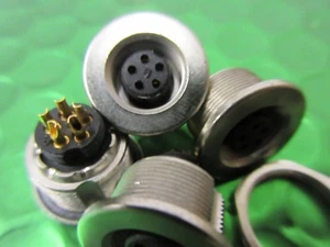 Circular Connector 5 Way Panel Mount Socket Solder IP67, Binder 712 Series - Picture 1 of 4