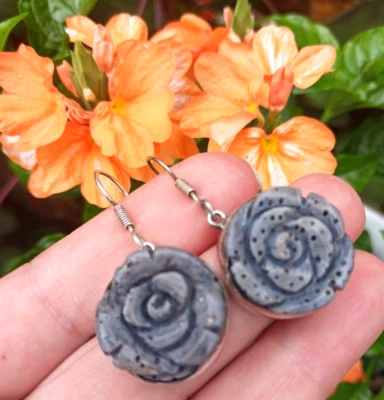PENDIENTES CHARLES ALBERT PLATA FINA ROSA TALLADA CORAL GRIS JEAN COLGANTES NUEVOS $100 Foto 1 de 4