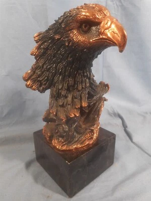 Escultura busto de águila americana calva base aspecto mármol adorno capucha Harley  Foto 1 de 4