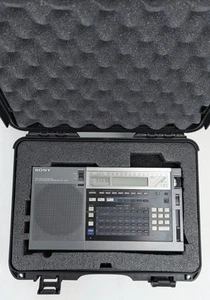 SONY ICF-2010 - AIR/AM/FM - PLL Synthesized Short Wave Receiver - In Nanuk Case! - Zdjęcie 1 z 17