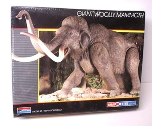 '87 Monogram Snap-Tite Giant Woolly Mammoth 1:13 (Sealed) - Picture 1 of 6