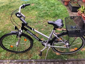 damen trekking fahrrad 28 zoll gebraucht Marke Arcacdia Farbe schwarz silber - Bild 1 von 17