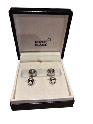 Un par de tubos de plata Mont Blanc con gemelos estrella, marcado 925 en caja  Foto 1 de 4
