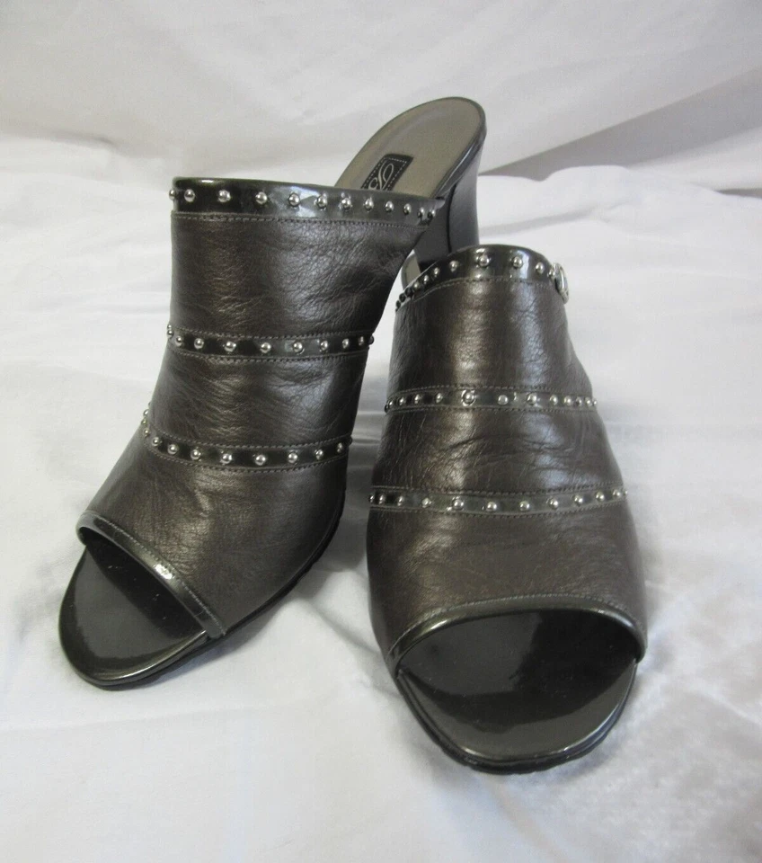 Sandalias Brighton Teri Peltre Napa y Charol Punta Abierta Tacones Mula Talla 9.5M Foto 1 de 4