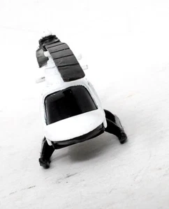 Maisto 4" Police Helicopter Diecast Toy - Picture 1 of 6