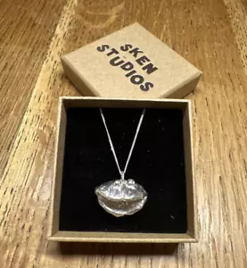 Joe Lycett Sken Studios Clam Necklace Ltd Edition Of 50 SOLD OUT - Bild 1 von 5