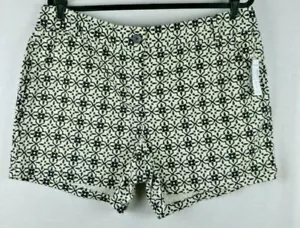Womens Dressbarn Shorts Black and White Floral Mosaic Pattern Size 16 NWT - Picture 1 of 7