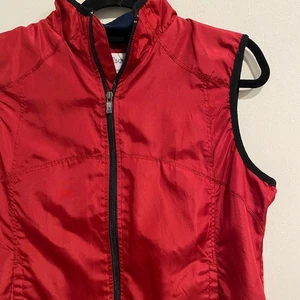Wilson Red Vest Full Zip Sleeveless Jacket Lightweight Running Activewear Medium - Picture 1 of 7