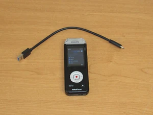 Philips VoiceTracer DVT2210 Digital Voice Recorder - Black & Silver - 8GB - Picture 1 of 7