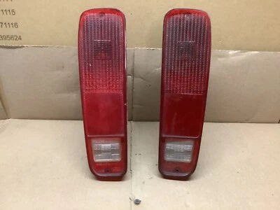 Juego de luces traseras Ford Econoline Van 1975-1991 con enchufes de cable OEM Foto 1 de 2