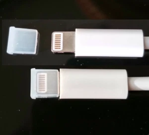 5x Kabel ładujący Wtyczka przeciwpyłowa Etui Przezroczyste plastikowe Lightnin Port Cover do iPhone'a - Zdjęcie 1 z 2
