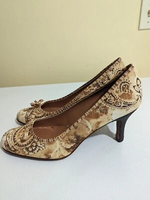 Zapatos de salón Joan And David Stephanie, talla 10M de EE. UU. Foto 1 de 4