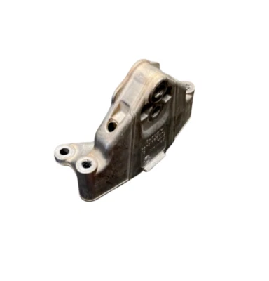 06-10 Porsche Cayenne Transfer Case Gear Box Mount Bracket OEM 7L0399649D - Image 1 of 4