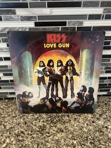 Kiss Love Gun LP Vinyl 1977 Casablanca  NBLP 7057-7.98 - Picture 1 of 6