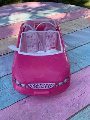 芭比粉红色闪耀双座可转换汽车玩具适用于玩芭比娃娃包括 — 第 1/4 张图片