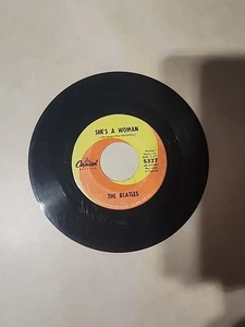 The Beatles – I Feel Fine / She’s a Woman 45 RPM Vinyl Record 1964 Capitol - Bild 1 von 2