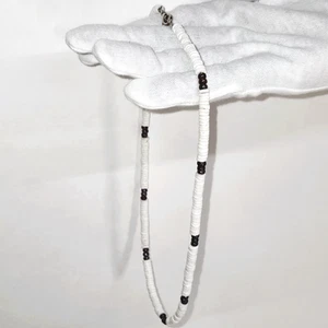 PUKA MUSCHEL weiße Halskette mit lila/braunen Perlen Strand Surfer Sommer Schmuck - Bild 1 von 6