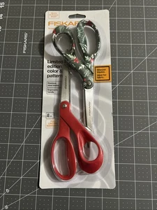 Fiskars Limited Edition Fabric Scissors 2-Pack Holiday Holly Berry - Picture 1 of 1