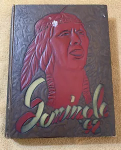University Of Florida Yearbook 1942 Seminole Hardback Volume 33 - Picture 1 of 12