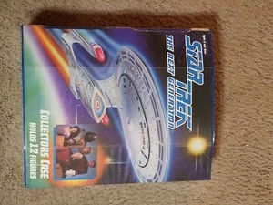 1993 Star Trek The Next Generation 12 Figuren Sammelkoffer - Bild 1 von 2