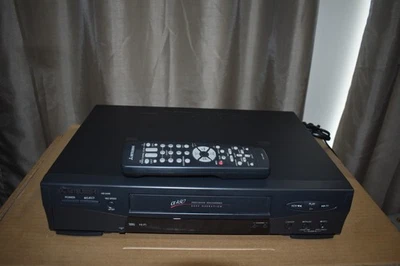 Mitsubishi HS-U446 VHS VCR HiFi estéreo con control remoto (reparado) Foto 1 de 2