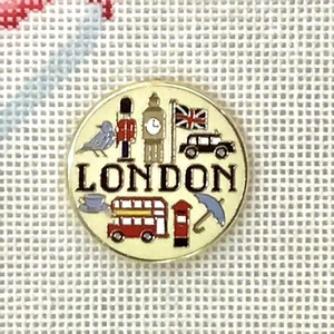 Accoutrement Needle Minder Magnet London UK Stitching Magnet anglophile ndlpnt - Bild 1 von 1