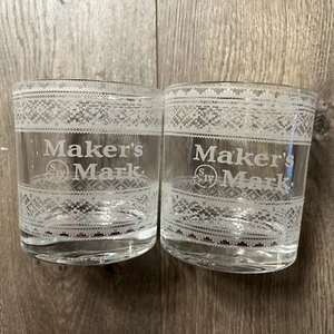 Set of 2 Makers Mark Holiday Edition Sweater Cocktail Whiskey Glasses - Picture 1 of 6