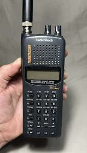 RadioShack 300 canales Pro 90 TRUNKTRACKER escáner portátil 20-520 SIN PROBAR - Imagen 1 de 10