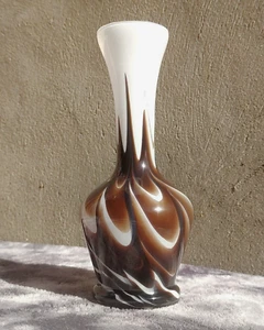 Vintage Italian 1970s Opaline Florence Empoli Glass Vase by Vetreria Barbieri - Picture 1 of 7