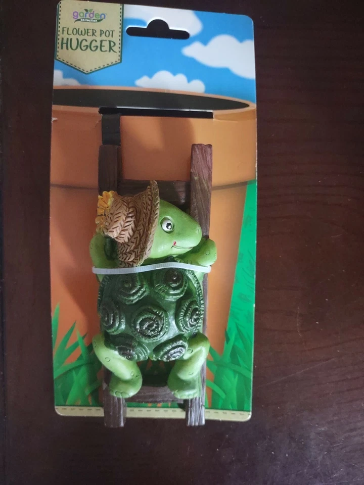 Flower Pot Hugger Turtle Climbing on Ladder Figurine RARE