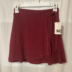 Juniors' SO Pull-on Holiday Christmas Party Wrap Red Sparkle Mini Skirt Size XS - Picture 1 of 4