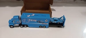 Dinoco The King Hauler #43 Semi Trailer & Dinoco Car New in Excellent Condition - Picture 1 of 6