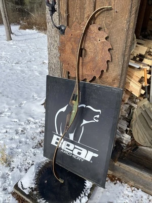 Arco recurvo vintage diestro Bear Archery Grizzly 58” #50 GRO4750 SIN PRECIO BASE Foto 1 de 4