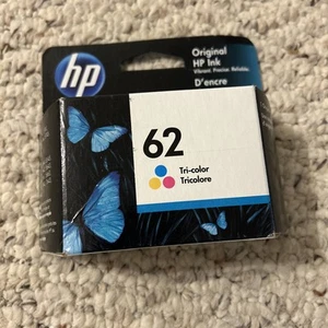 Genuine HP 62 Tri-Color Ink Cartridge EXP 2022 FAST SHIPPING - Photo 1/2