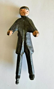 Vintage Kingsbury Gusseisen Figur Mann Fahrer aus Pferd gezogen Feuerwehrauto 5 Zoll - Bild 1 von 8