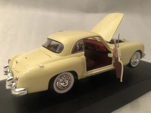 FINE DETAIL , Signature Models 1/32 Scale 1953 Nash - Cream . - Picture 1 of 5