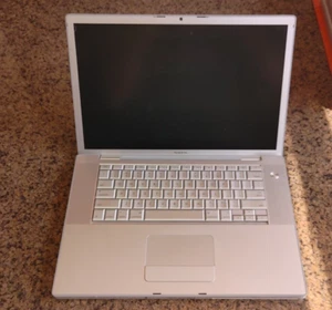 6 Stück - für Ersatzteile oder nicht funktionsfähig - 2008 Apple MacBook Pro - fehlende Komponenten - Bild 1 von 17