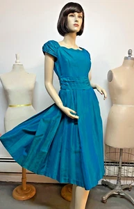 Shimmering Iridescent Vintage 1950s Cummerbund Taffeta Full Sweep Dress Bust 34 - Picture 1 of 15